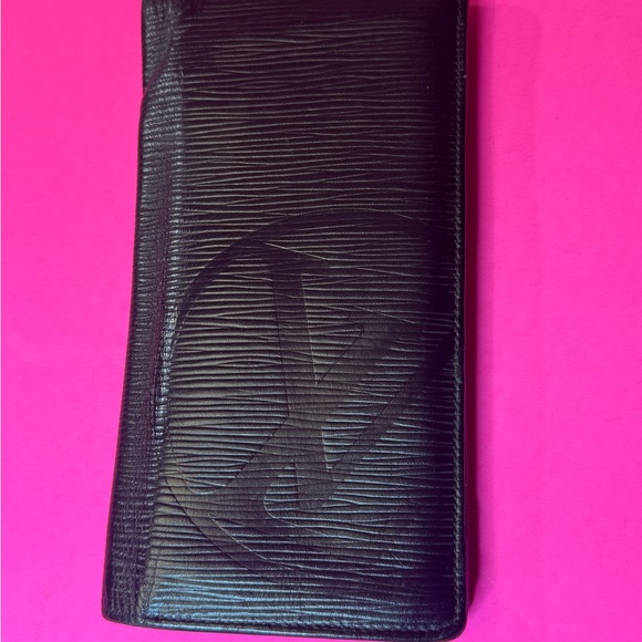 Louis Vuitton Navy Textured Wallet - Picture 3 of 8